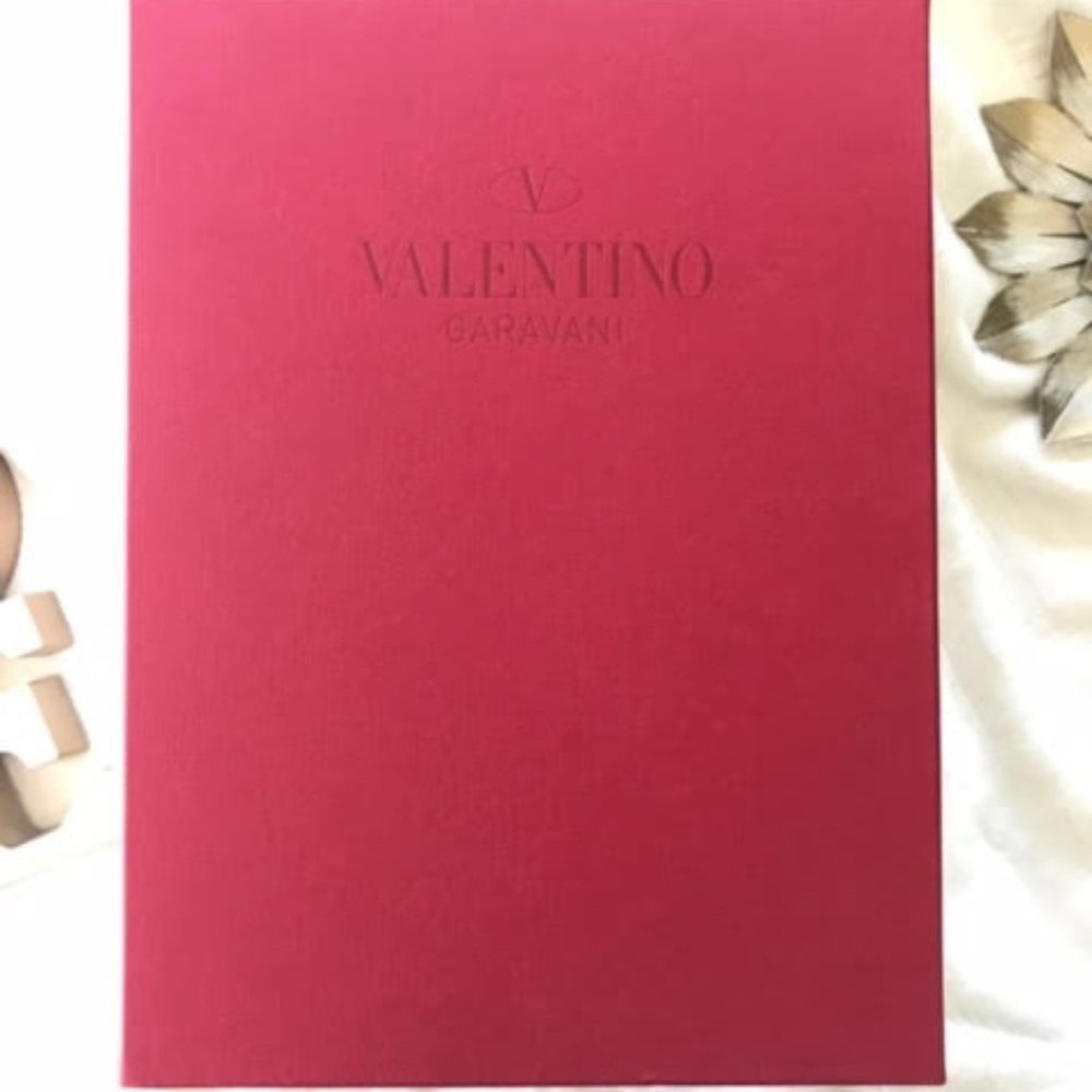 Authentic VALENTINO durable box/shoebox/decor box